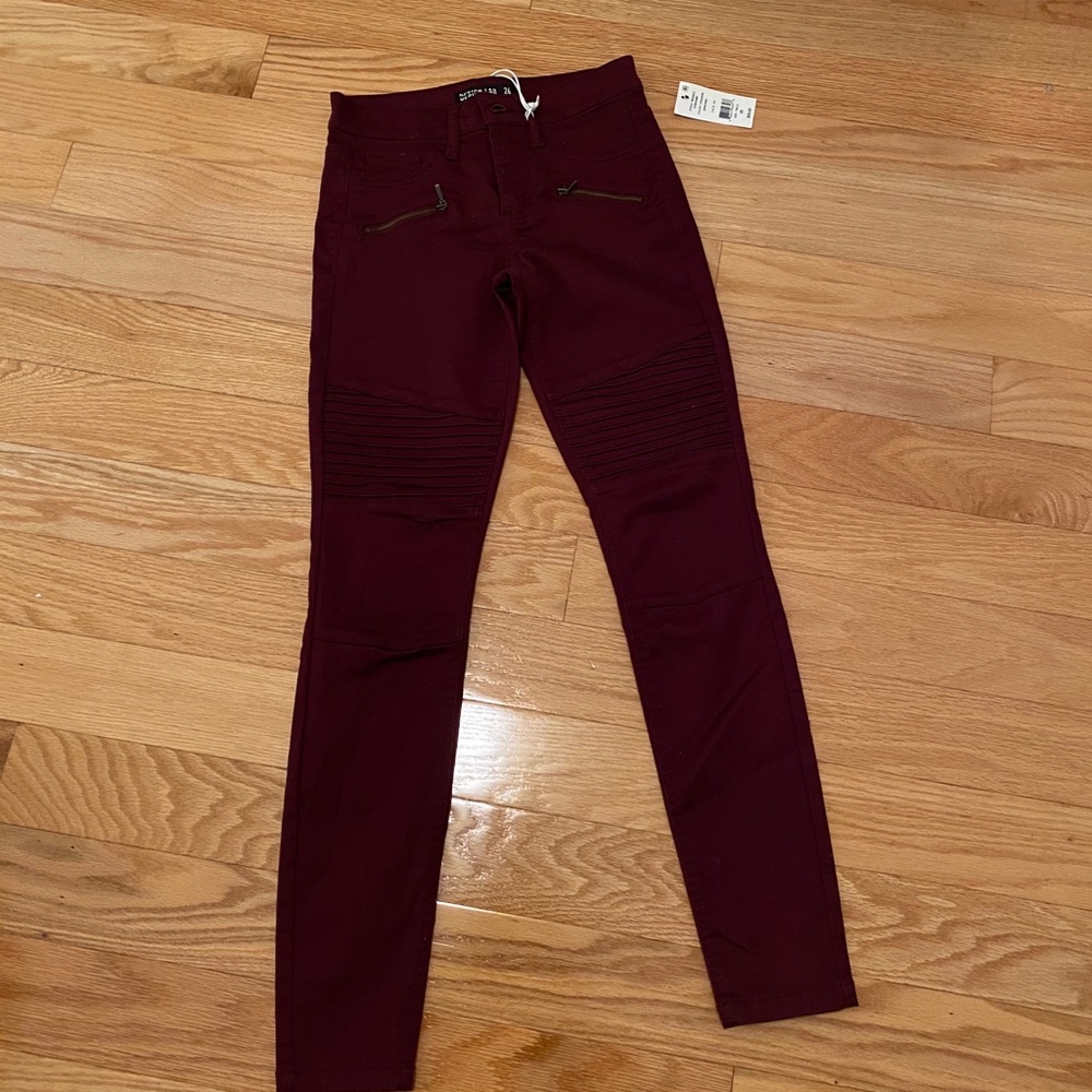 Design Lab Wine Color Jeggings